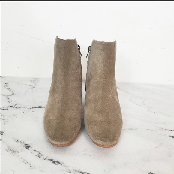 Coach Mushroom Carissa Ankle Suede Size 5 Boots NIB - Picture 2 of 6